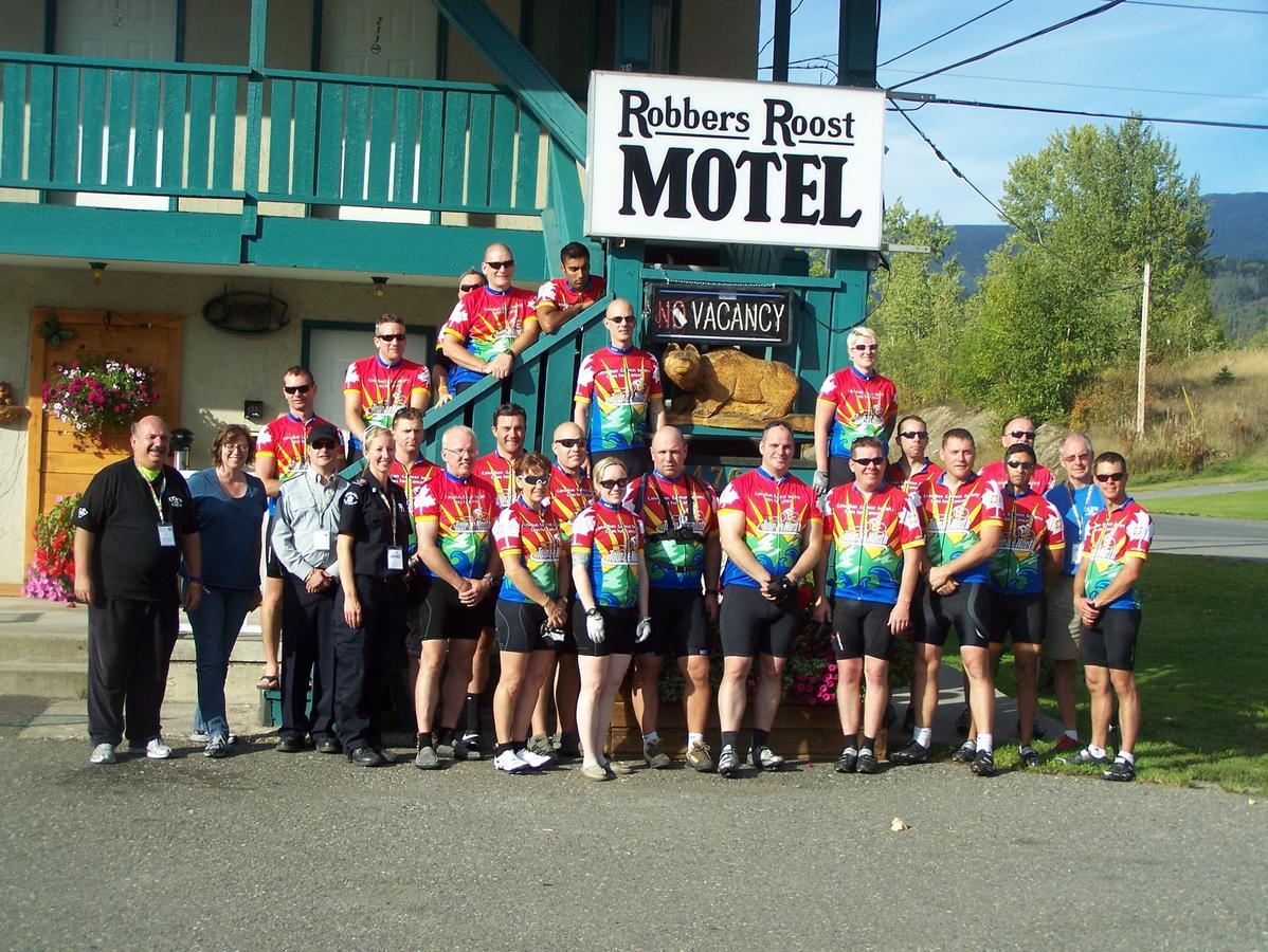 Robber'S Roost Motel New Hazelton Екстер'єр фото