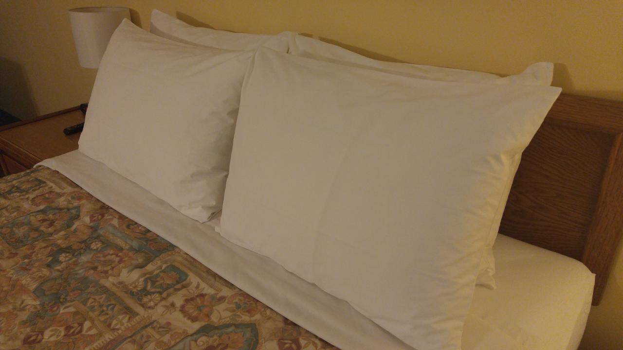 Robber'S Roost Motel New Hazelton Екстер'єр фото