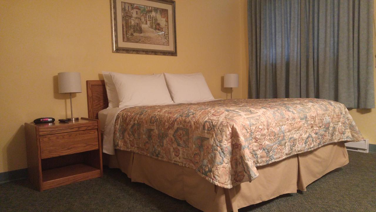 Robber'S Roost Motel New Hazelton Екстер'єр фото